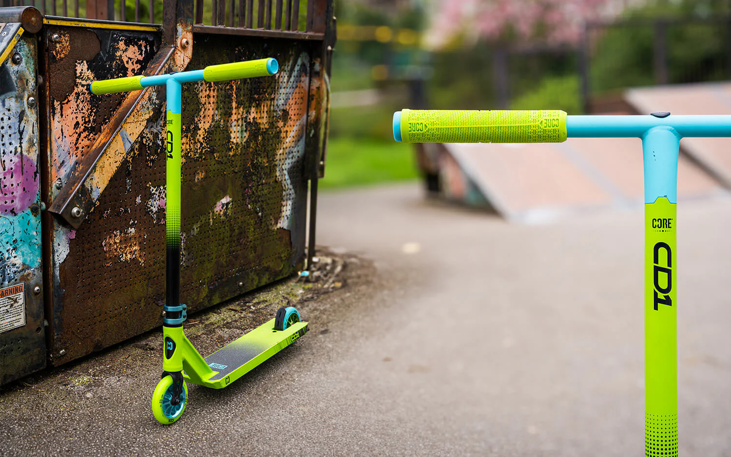 Aluminum Two Wheel Pedal Skateboard Decription