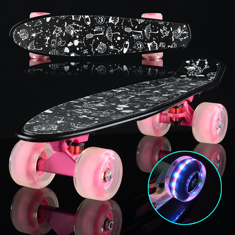 Beautiful Professional Four Wheel Adults Teenagers Children Board Scooter Short Climbing Skateboard Beginner