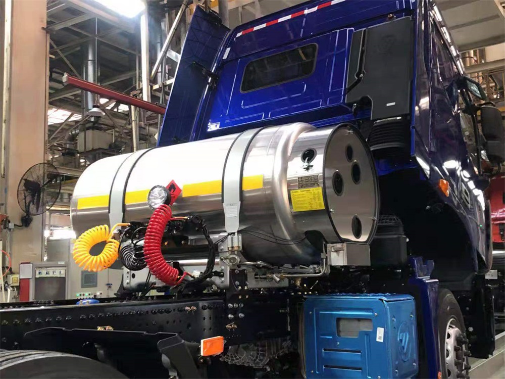 Why LNG Fuel Tanks Are a Smart Choice for Trucks Why LNG Fuel Tanks Are a Smart Choice for Trucks