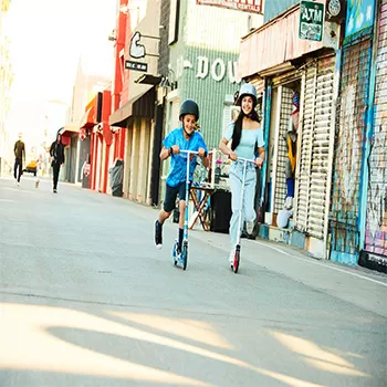 So With That In Mind What Is Our Pick For The Best Kick Scooter With Flash Wheel for college students